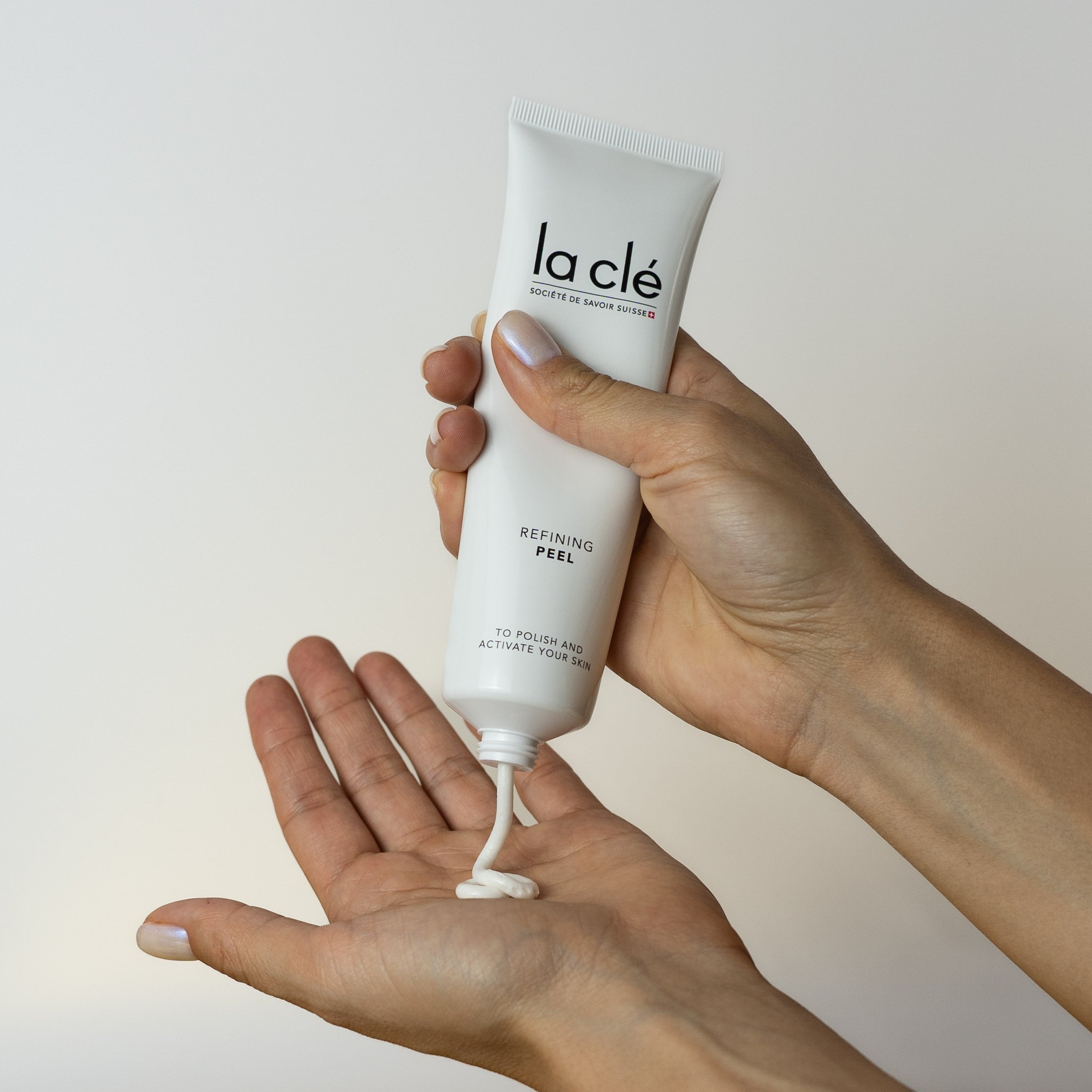 Refining Peel Natur Kosmetik product in use galenic
