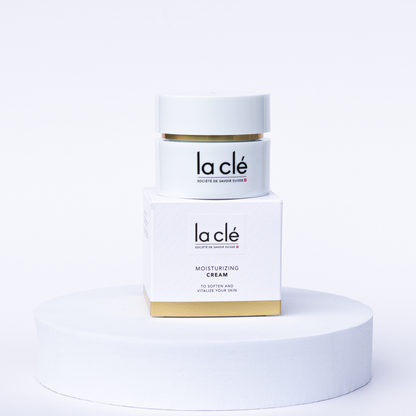 Moisturizing Cream Natur Kosmetik Front Produkt und Verpackung